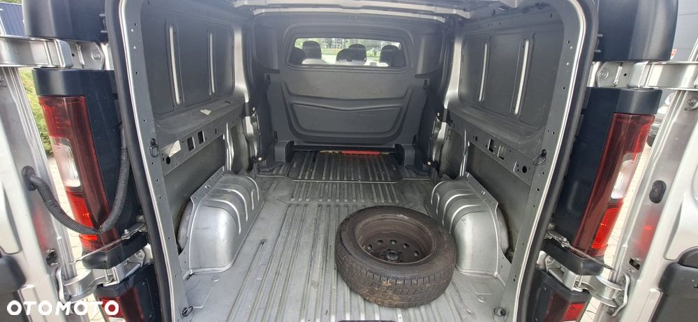 Opel Vivaro - 19