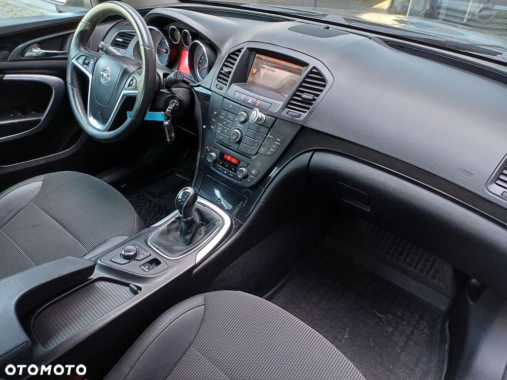 Opel Insignia - 11