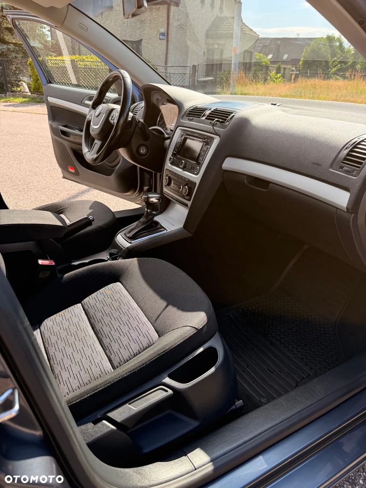 Skoda Octavia 2.0 TDI DPF DSG Ambiente - 13