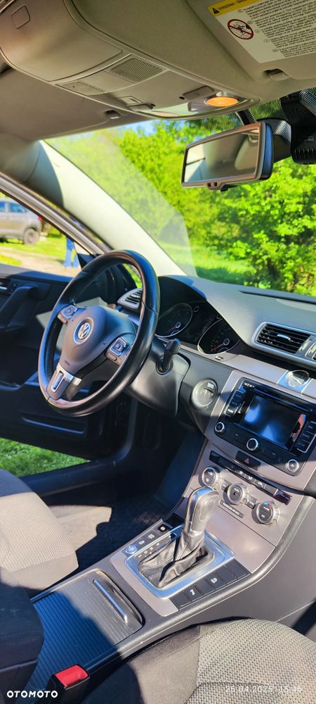 Volkswagen Passat 2.0 TDI Comfortline DSG - 4