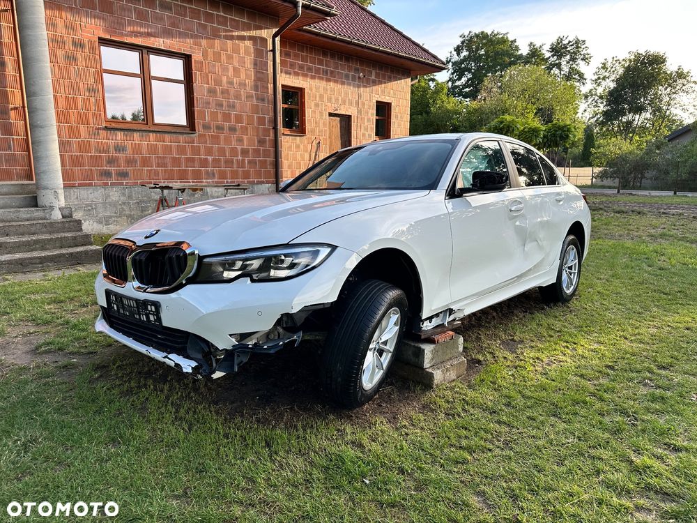 BMW Seria 3 318d - 20
