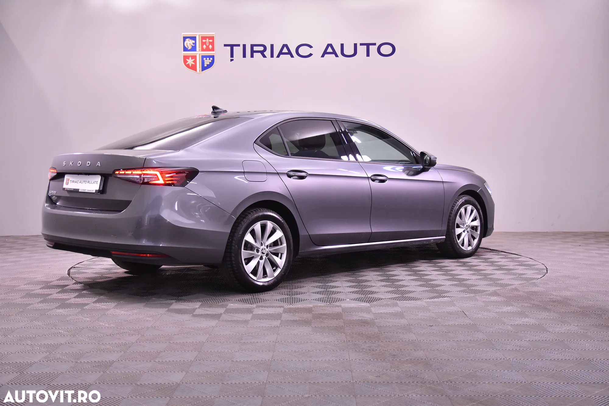 Skoda Superb 2.0 TDI DSG Style - 5