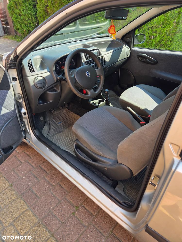 Fiat Punto 1.2 8V Active - 7