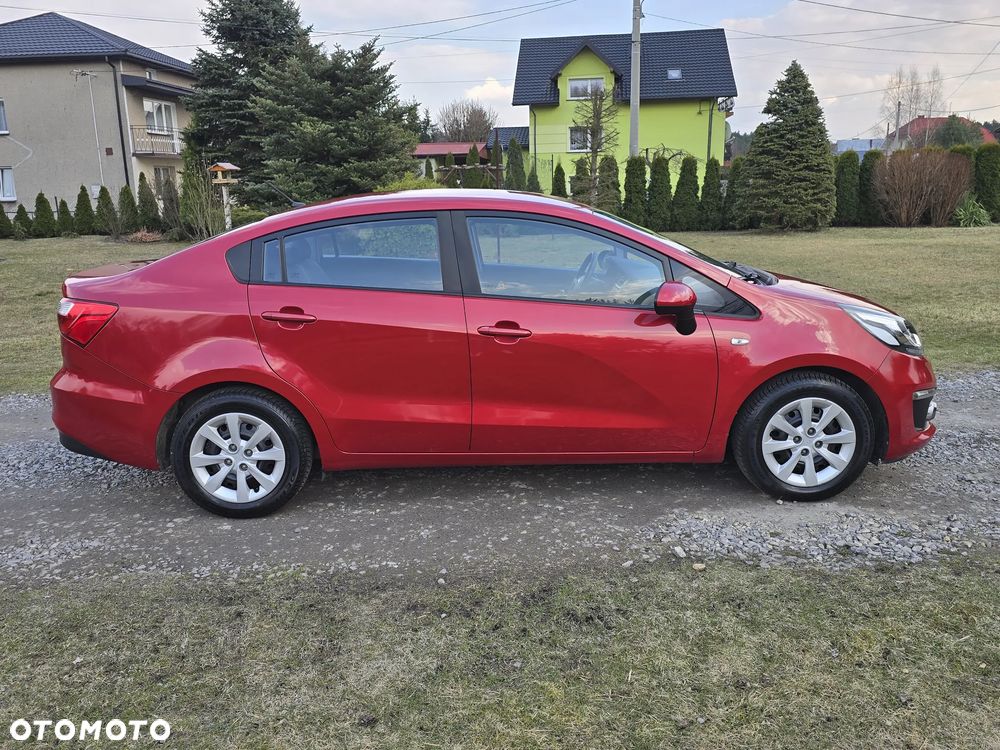 Kia Rio 1.2 L - 11