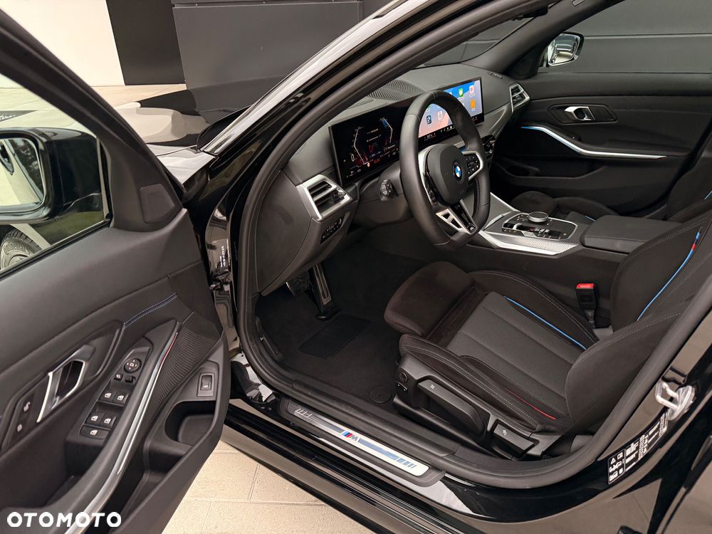 BMW Seria 3 320d xDrive M Sport - 32