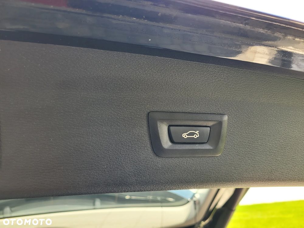 BMW X1 sDrive20i Sport Line - 33