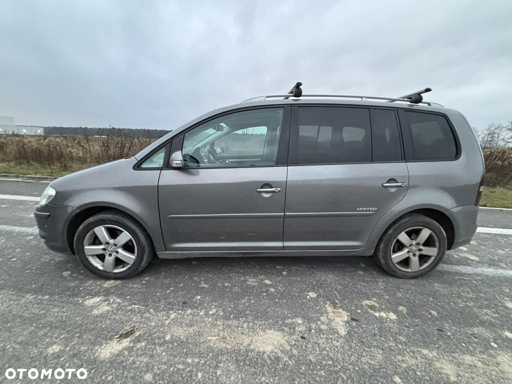 Volkswagen Touran 1.4 TSI Conceptline DSG - 5