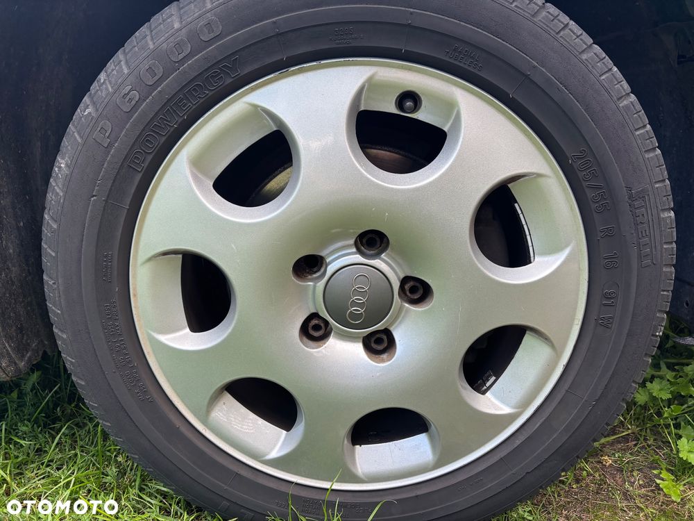 Audi A3 3-drzwiowe 1.6 Ambiente - 22
