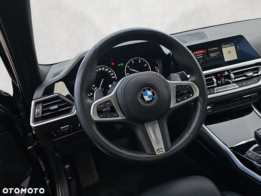BMW Seria 3 320d xDrive - 17