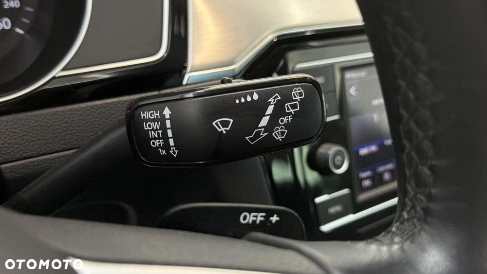 Volkswagen Passat 2.0 TDI Elegance DSG - 25