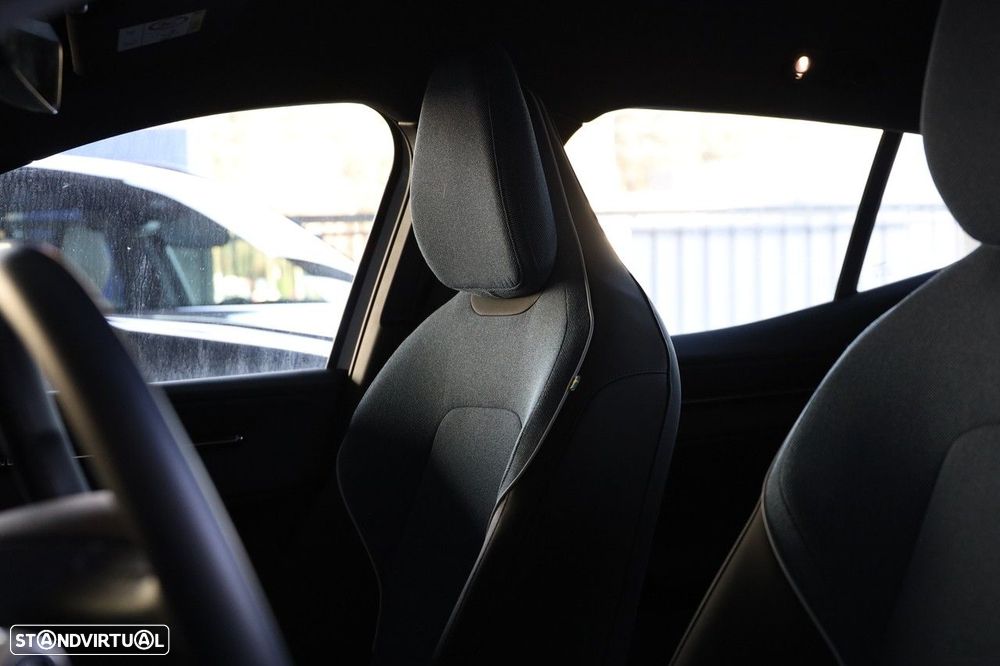 Volvo EX30 51 kWh Single Motor Plus - 10