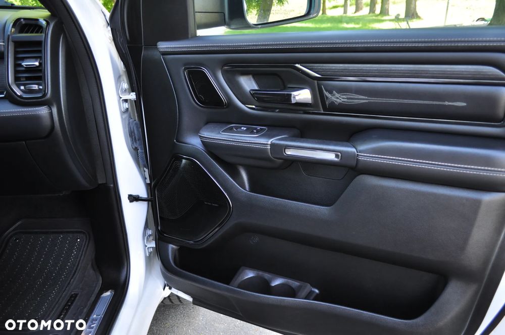 RAM 1500 5.7 Crew Cab Limited - 17