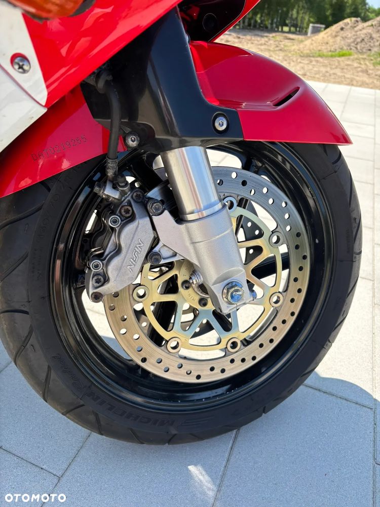 Honda CBR - 18