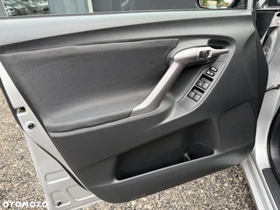 Toyota Verso 1.8 Premium 7os - 19