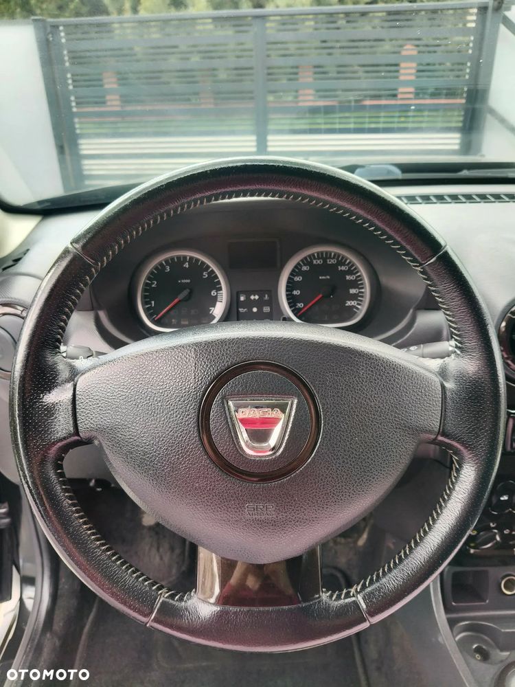 Dacia Duster 1.6 - 12