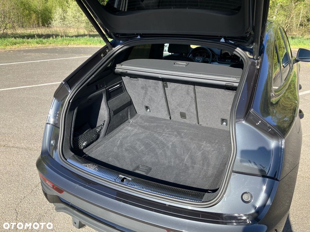 Audi Q5 Sportback - 25