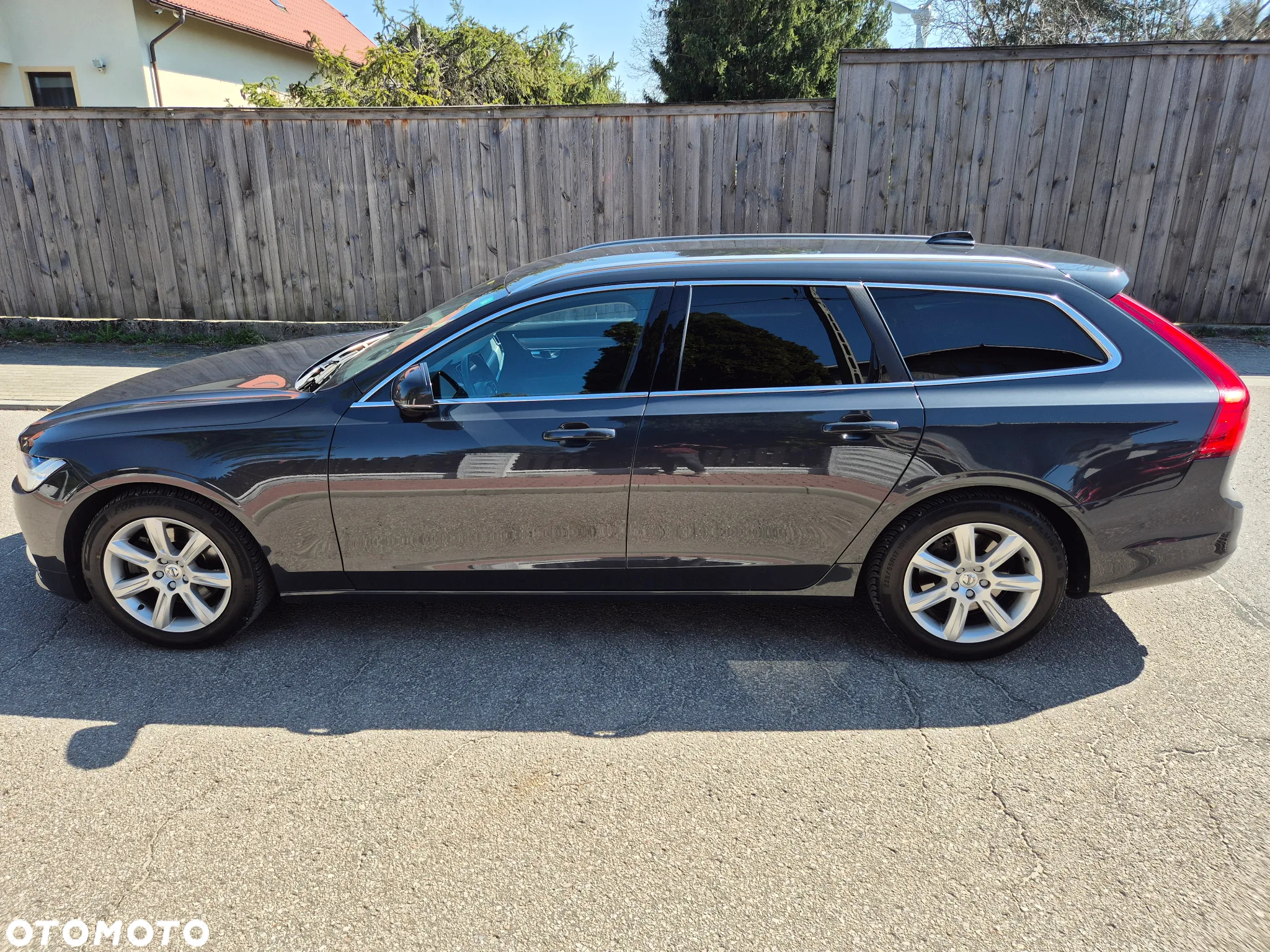 Volvo V90 D4 Geartronic Momentum Pro - 35