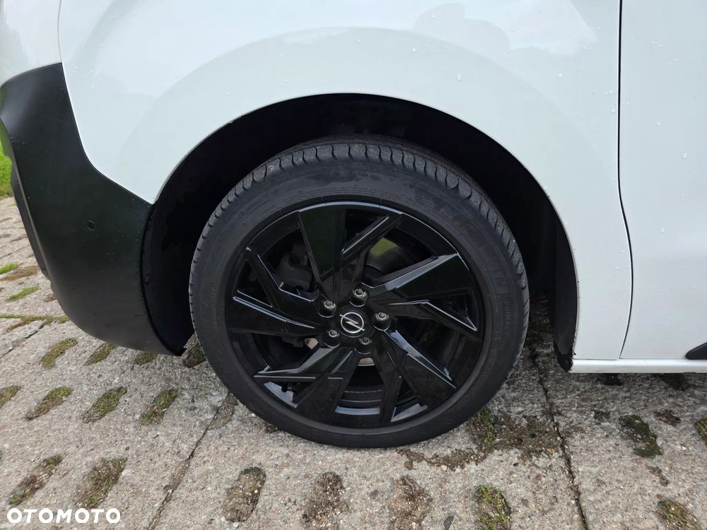 Opel Vivaro - 2