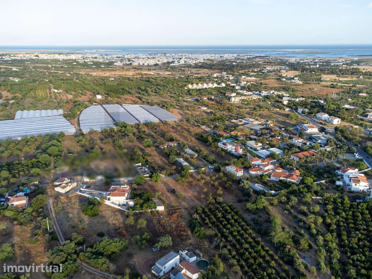 Ruína de 71m2 localizada em terreno misto de 5.760m2, e com terreno ur - Grande imagem: 4/24