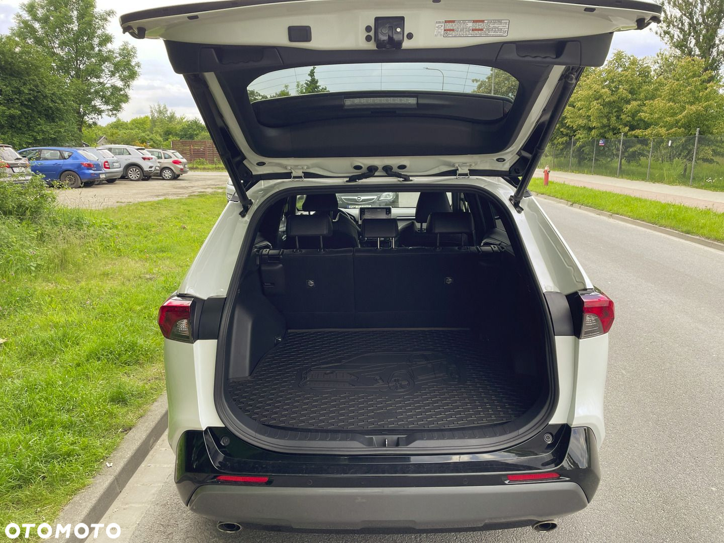 Toyota RAV4 - 11
