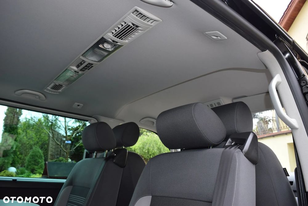 Volkswagen Multivan - 18