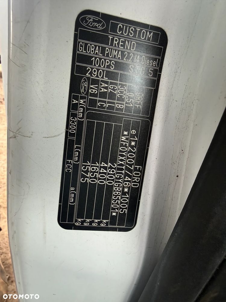 Ford TRANSIT CUSTOM - 13