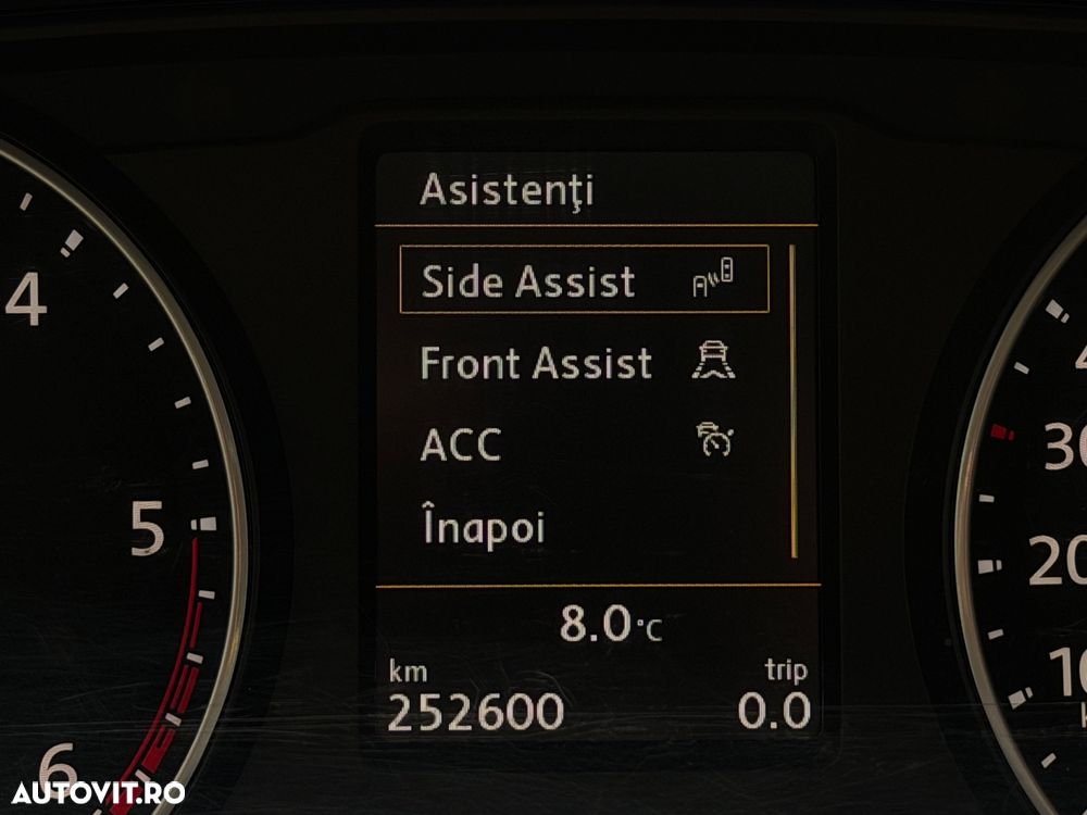 Volkswagen Multivan - 33