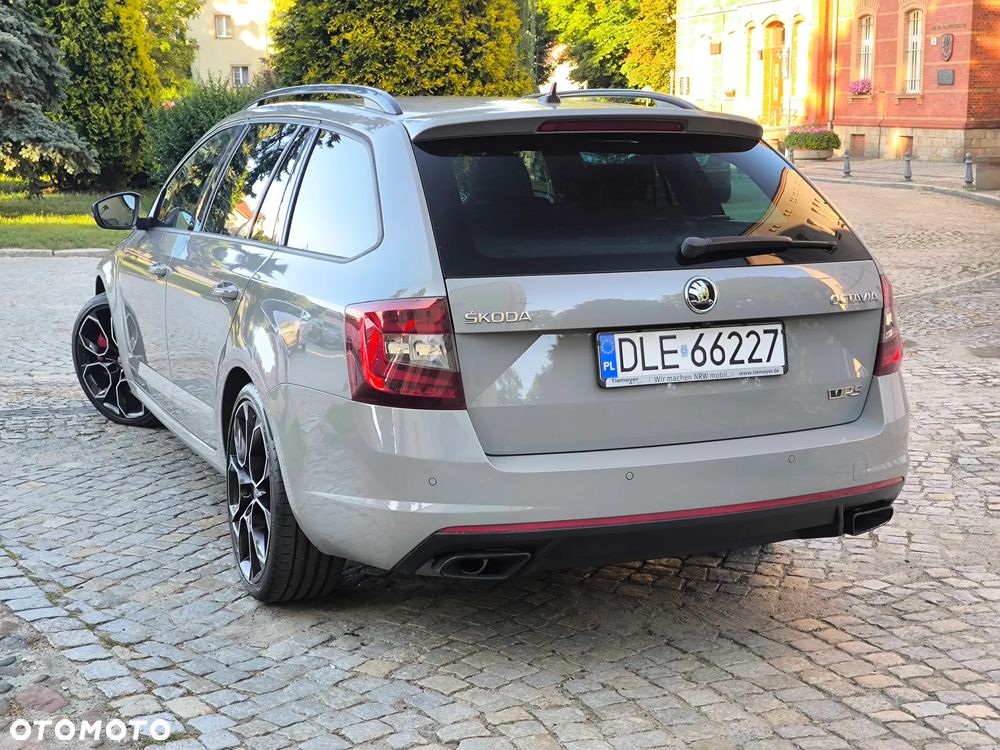 Skoda Octavia 2.0 TSI RS 245 DSG - 9