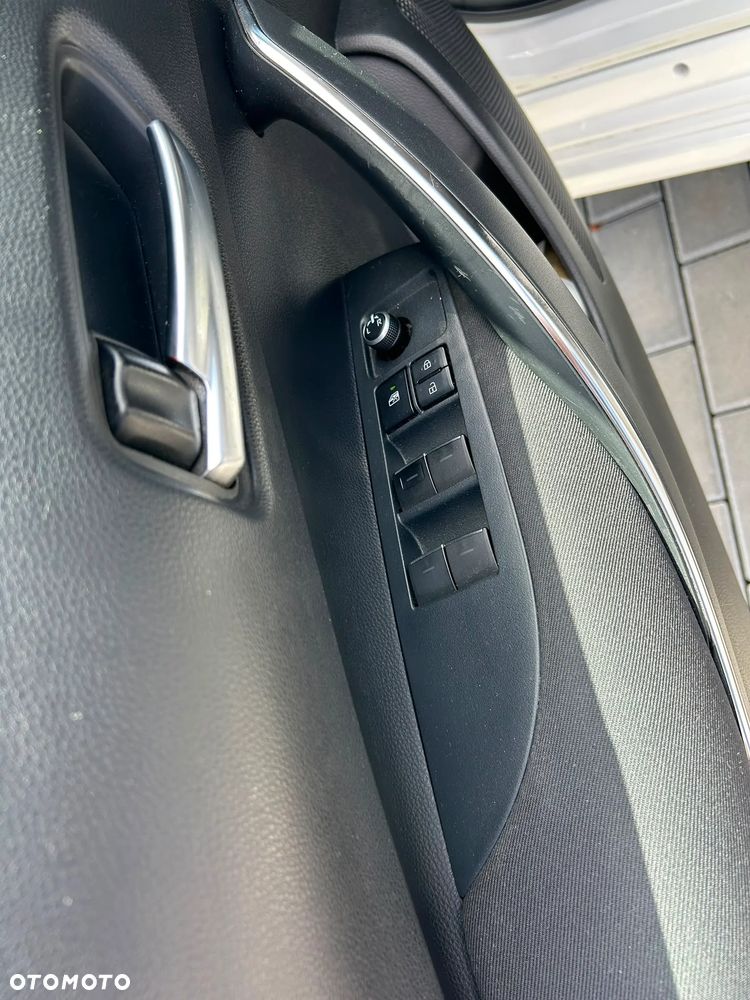 Toyota Corolla 1.8 Hybrid Comfort - 8