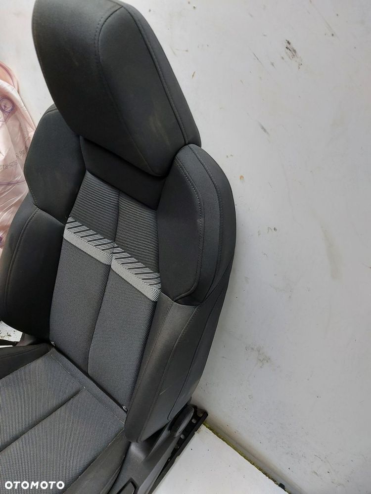 Audi Q4 E-TRON 89A 89E KANAPY FOTELE PRZÓD TYŁ KPL - 4