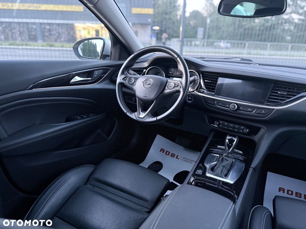 Opel Insignia - 22