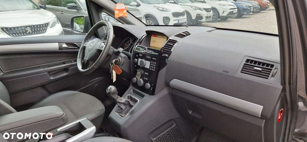 Opel Zafira - 29