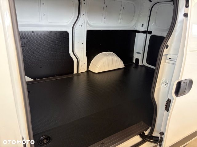 Maxus eDeliver 5 - 8