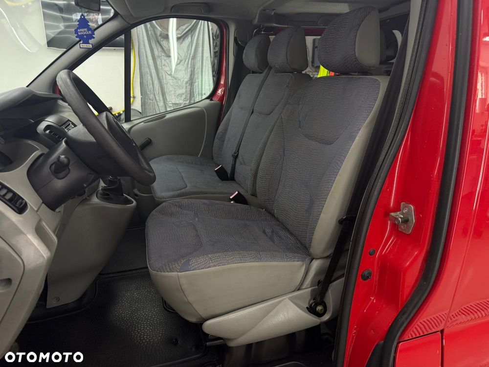 Renault Trafic - 16