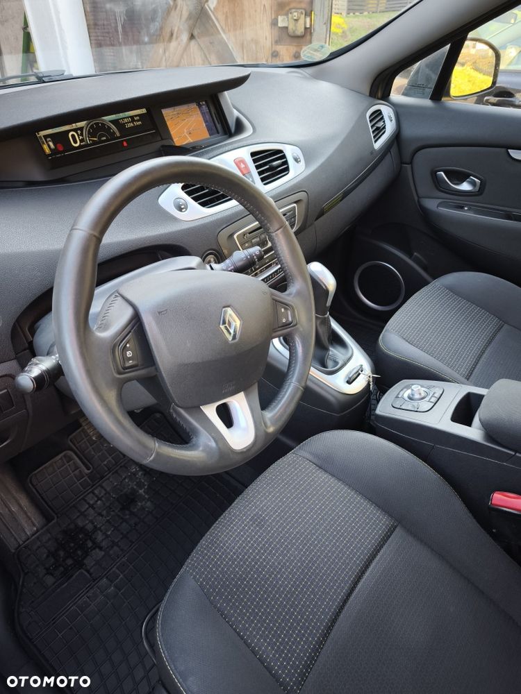 Renault Scenic - 8