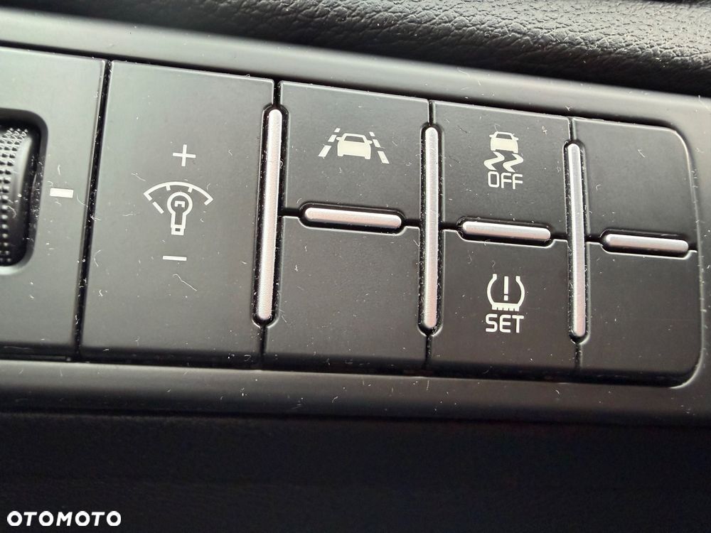 Kia Ceed 1.0 T-GDI 100 OPF Attract - 13