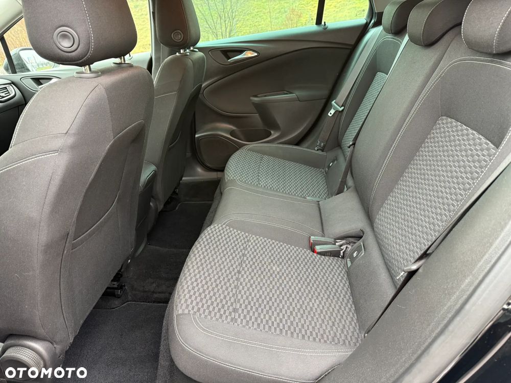 Opel Astra 1.4 Turbo Business - 13