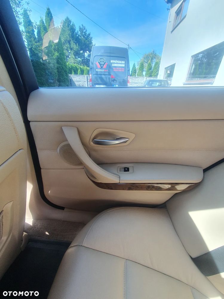 BMW Seria 3 - 28