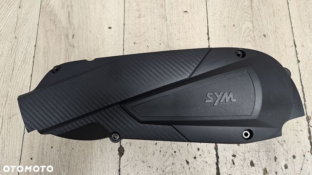 Osłona pokrywa napędu SYM Cruisym 125 / GTS 125i  1135A-L1N-003-KA - 2