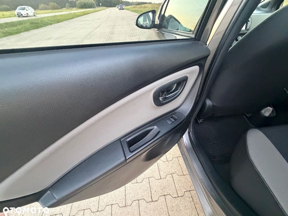 Toyota Yaris - 21