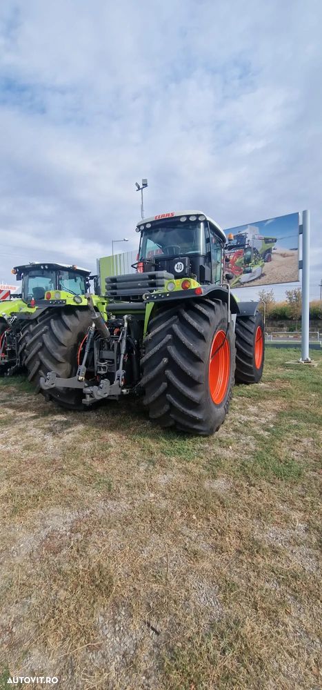 Claas Xerion 5000 Trac - 4