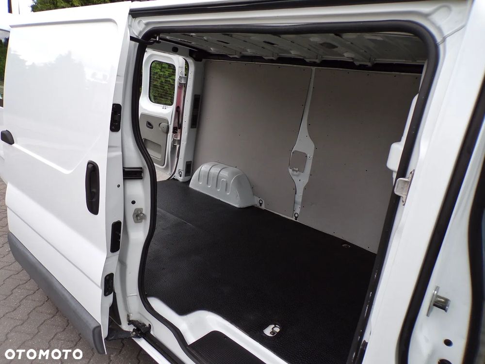 Renault TRAFIC LONG - 24