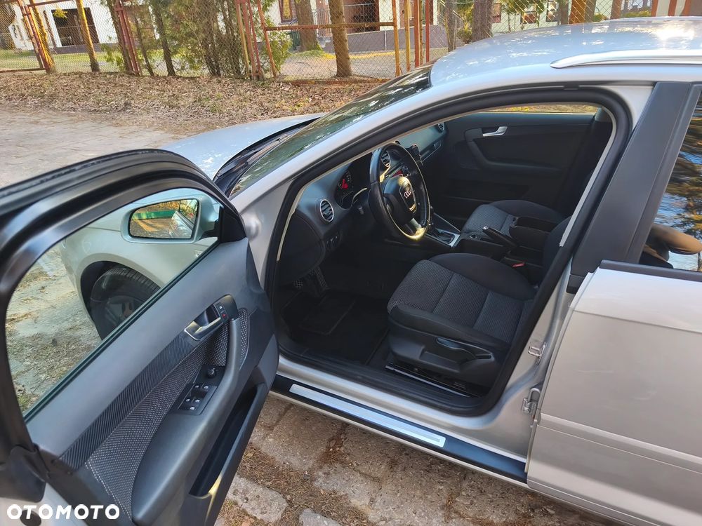 Audi A3 Sportback 2.0 TDI DPF Ambiente - 11