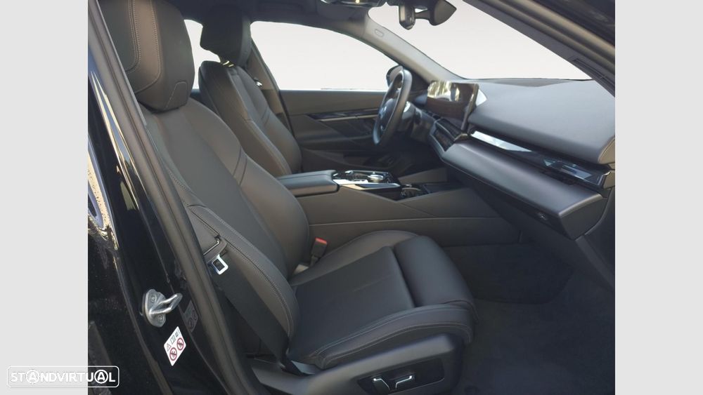BMW i5 Touring eDrive40 - 10