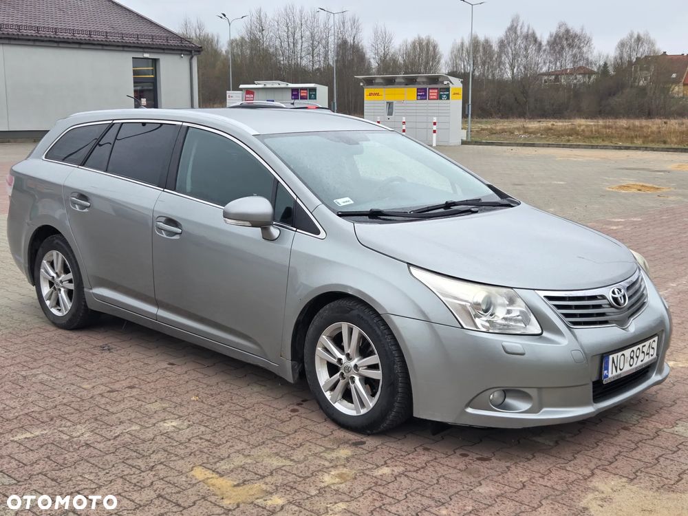 Toyota Avensis 2.0 D-4D - 13