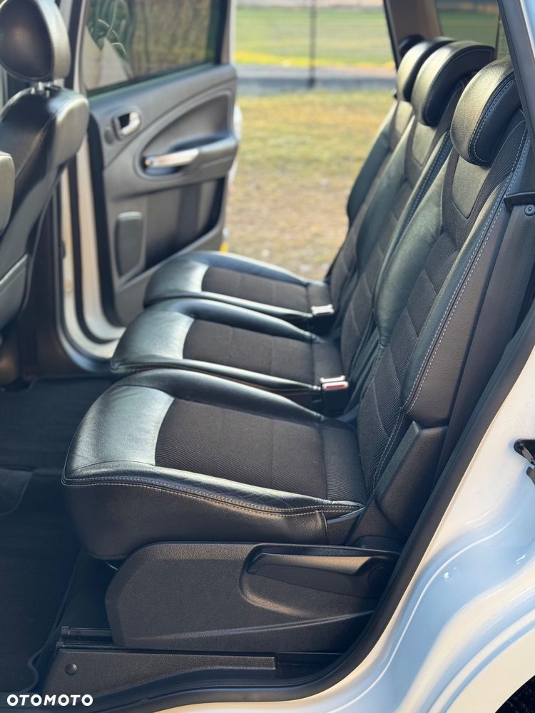 Ford S-Max 2.0 TDCi DPF Titanium X - 24