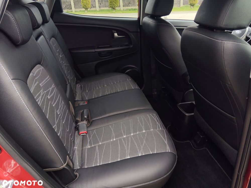 Kia Venga 1.6 CVVT Platinum Edition - 27