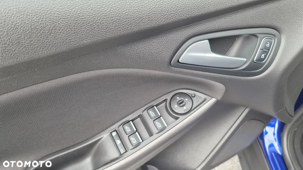 Ford Focus 1.0 EcoBoost Titanium - 21