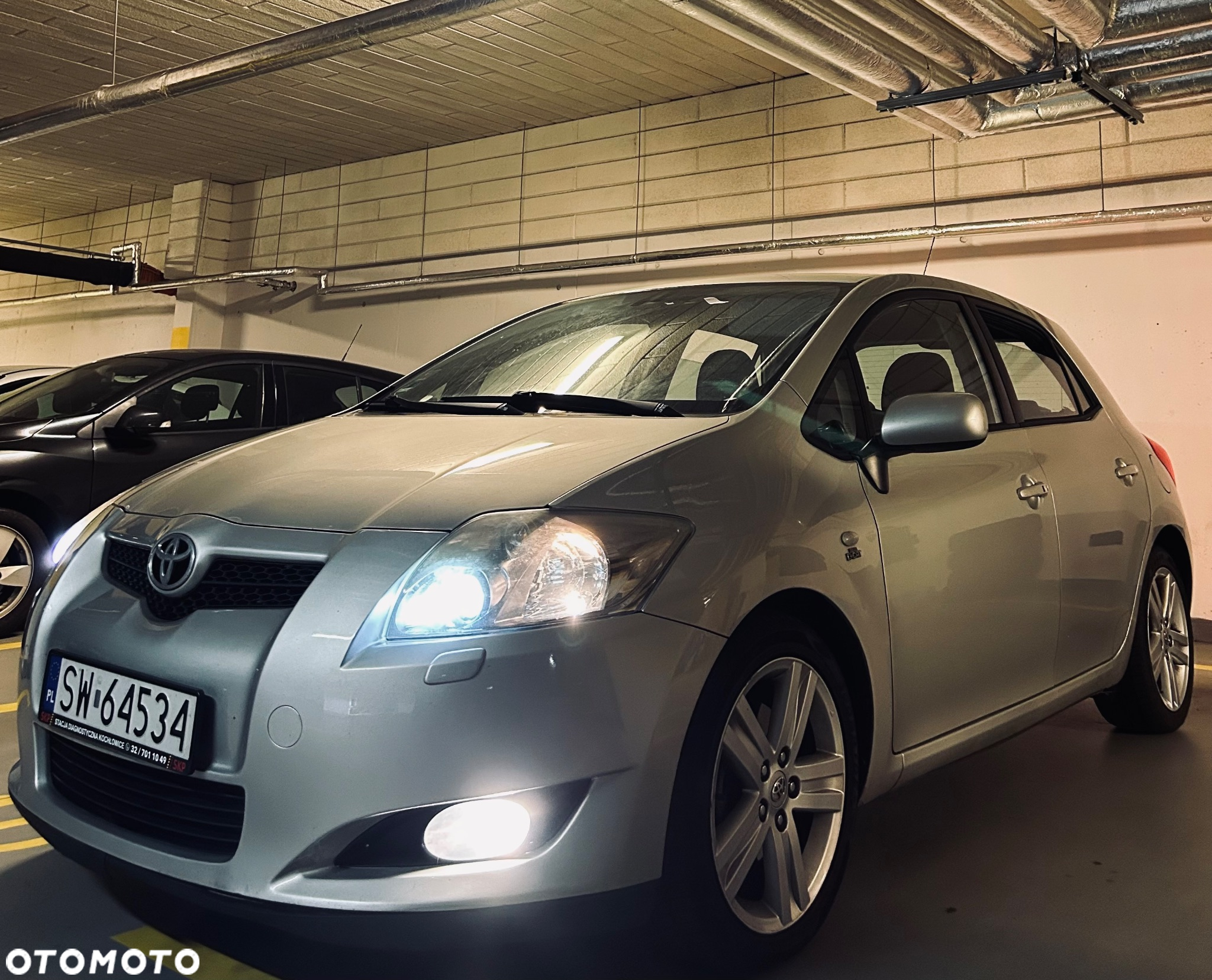 Toyota Auris 2.2 D-4D X + NAVI - 2