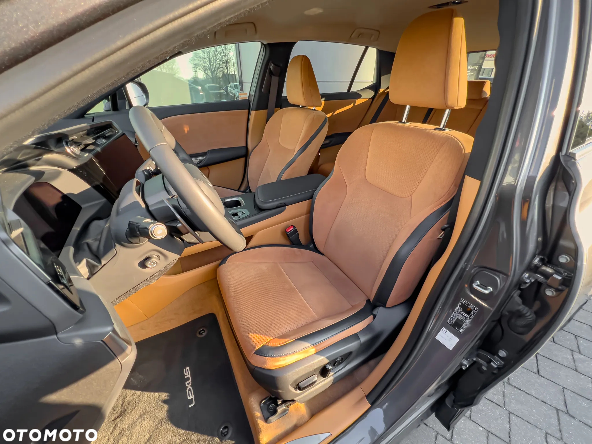 Lexus RZ 450e Omotenashi DIRECT4 - 15